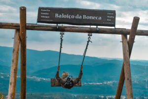 Baloiço e Miradouro da Serra da Boneca